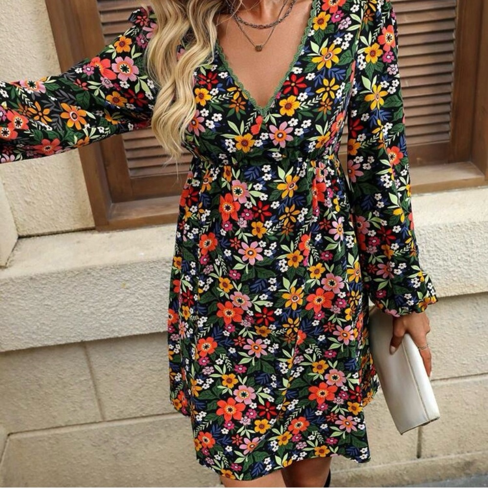 Women’s Ditsy Floral Long Sleeve Baby Doll Dress V-Neck Above the Knee